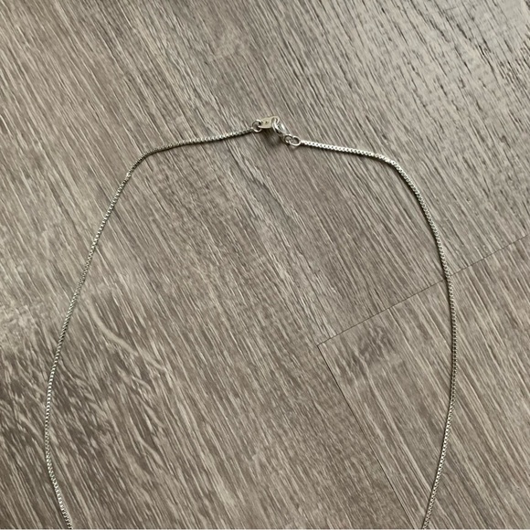 Minimal Silver Flat Chain Necklace - Picture 2 of 3